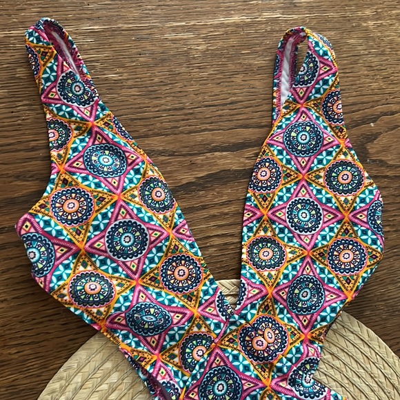 Volcom One State Aztec Print Cutout One-piece Swimsuit Size XS - Picture 7 of 12